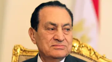 بلادي وإن جارت عليَّ عزيزة”..علاء مبارك يعلق على فيديو لوزيرة سابقة عن والده ومعاملته بطريقة “غير لائقة”